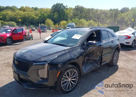 2024 Cadillac Xt4 Awd Sport z USA, uszkodzony, nr VIN 1GYFZFR48RF127690